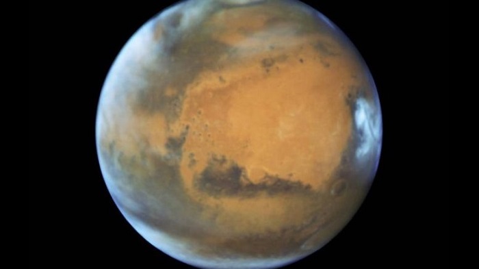 Lasting drought on Mars revealed by Meteorites on the red planet
